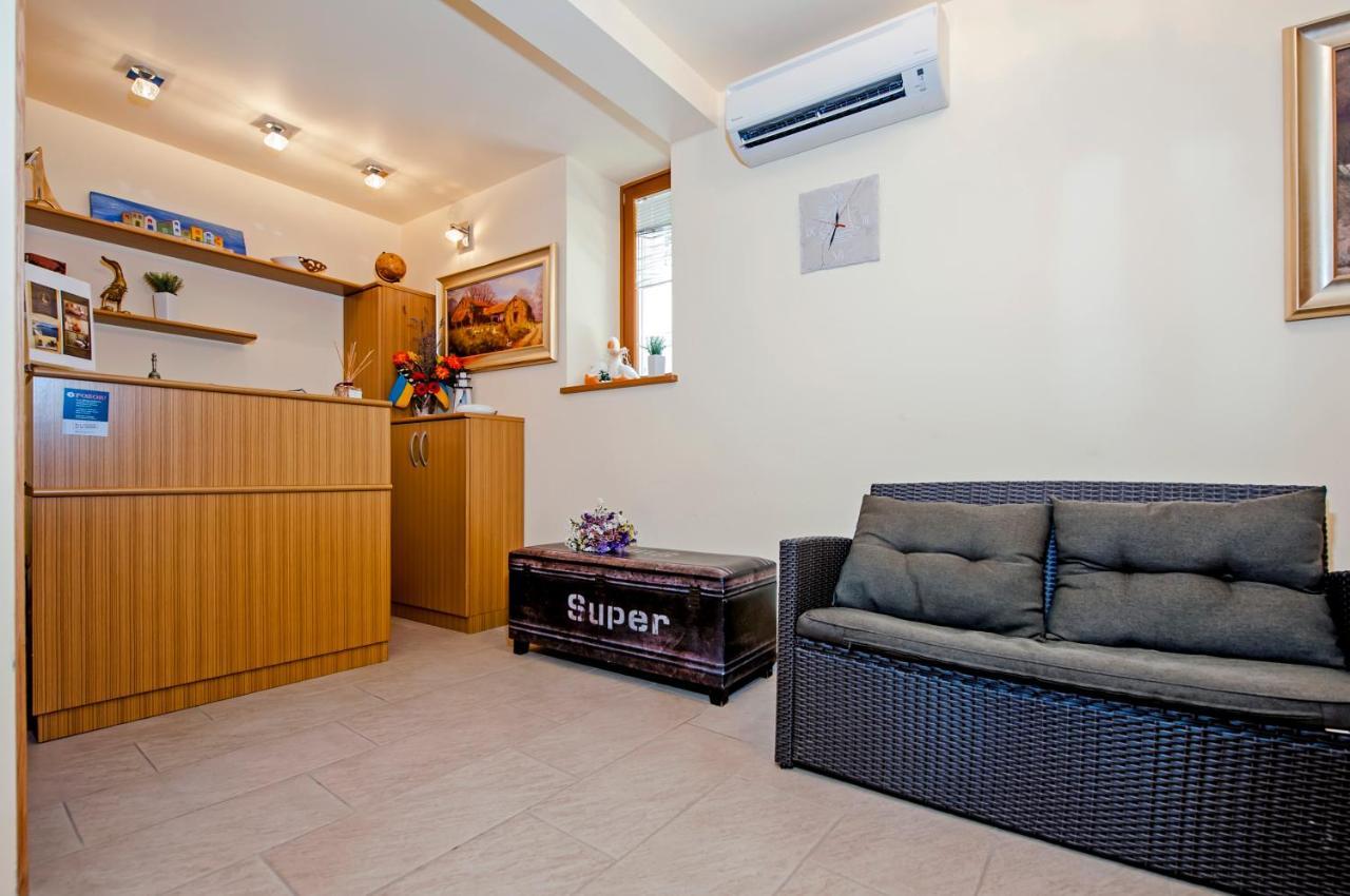 Guest House Golden Goose Rovinj Exterior foto